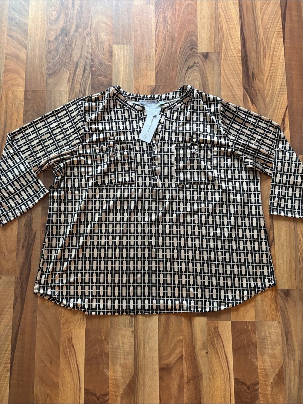 Notations Woman’s 1X Cream and Black Geometric Henley Blouse NWT